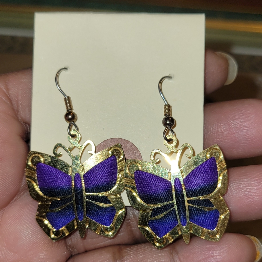 Vintage Signed Kyle McKeown Pierced Earrings